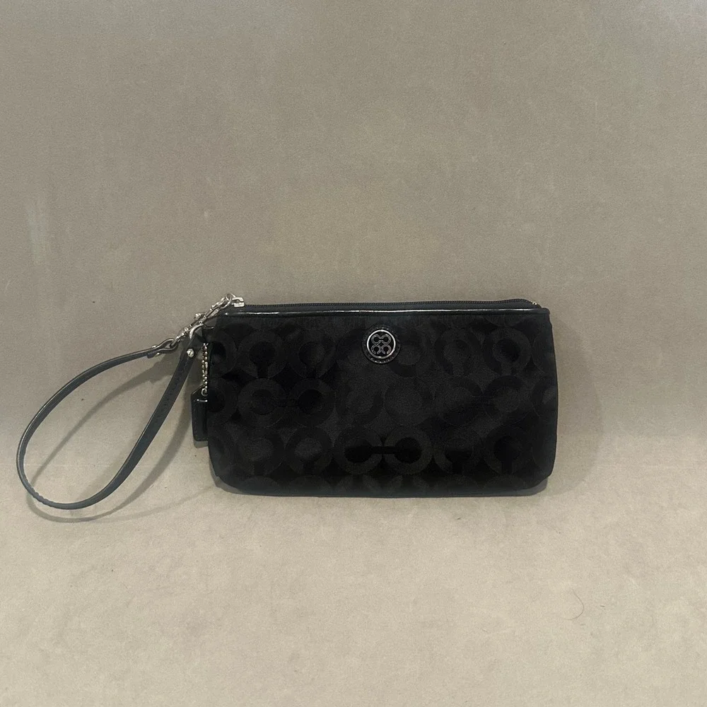Coach Signature C Monogram Wristlet Black Jacquard Patent Trim Silver Medallion